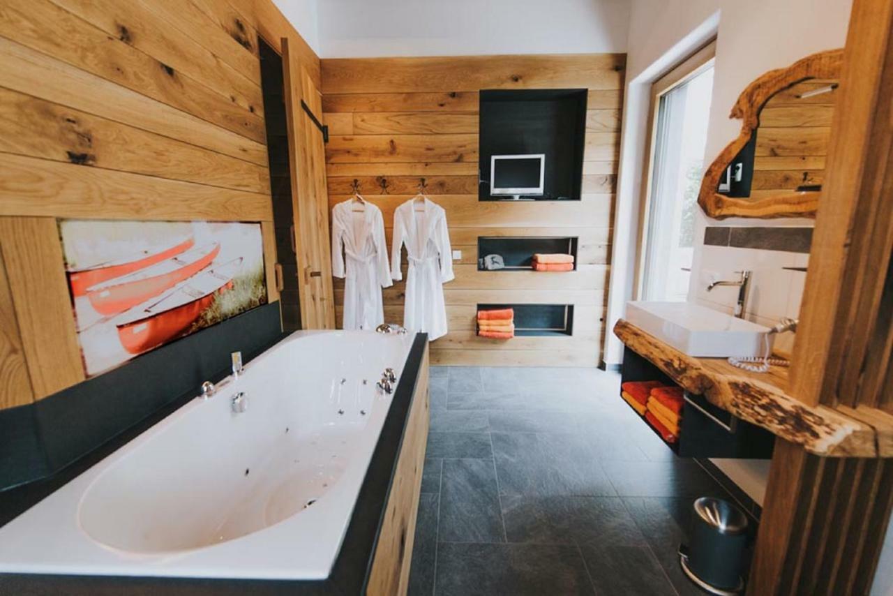Luxus-Chalet Am Fluss Schwarzach bei Nabburg Eksteriør bilde
